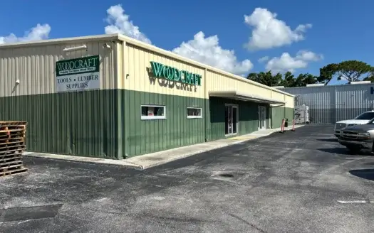Building 3 | 2864 Roosevelt Blvd