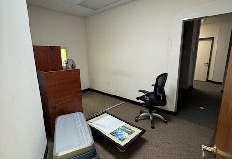 West Coast Professional Center 5305 E Fletcher Ave